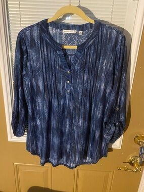 Notations Navy Pintuck Henley Top 3/4 Length Sleeves